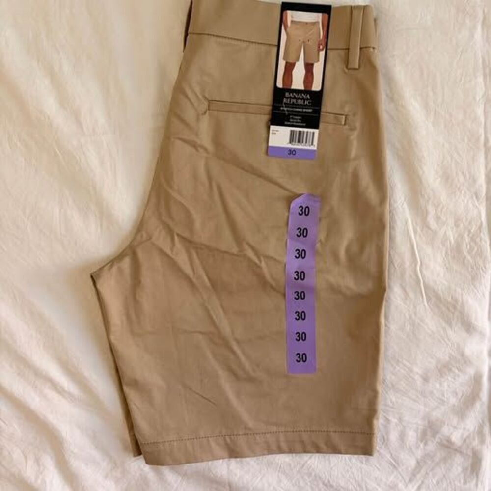 NWT Banana Republic Men's Stretch Chino Shorts - Size 30 (Khaki) - Picture 2 of 6